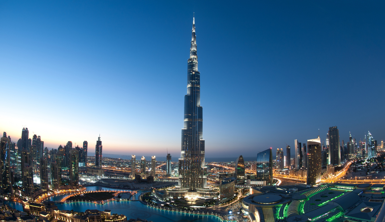 Luxury Dubai and Radisson Blu Hotel Yas Island Stay